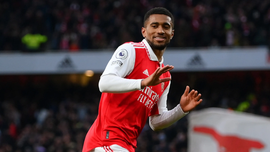 khong-tin-tuong-reiss-nelson-hlv-arteta-len-ke-hoach-chieu-mo-hau-ve-khung